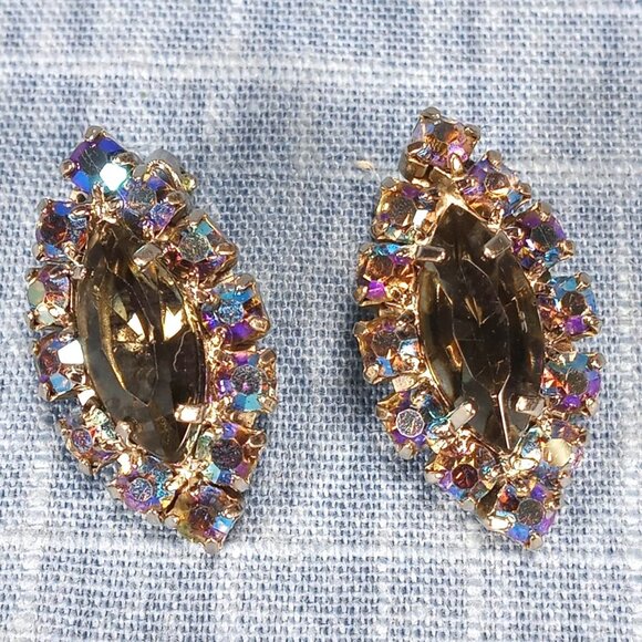 1950s Vintage Oval Clip Earrings with Gray and Aurora Borealis Rhinestones - Picture 1 of 4